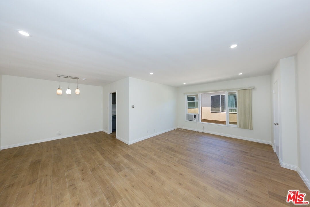 1114 S Sherbourne Dr #6