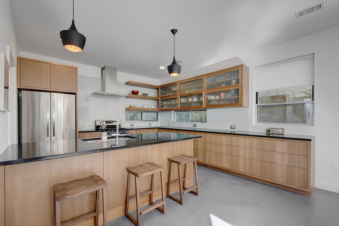 1012 E 15th St | Leased