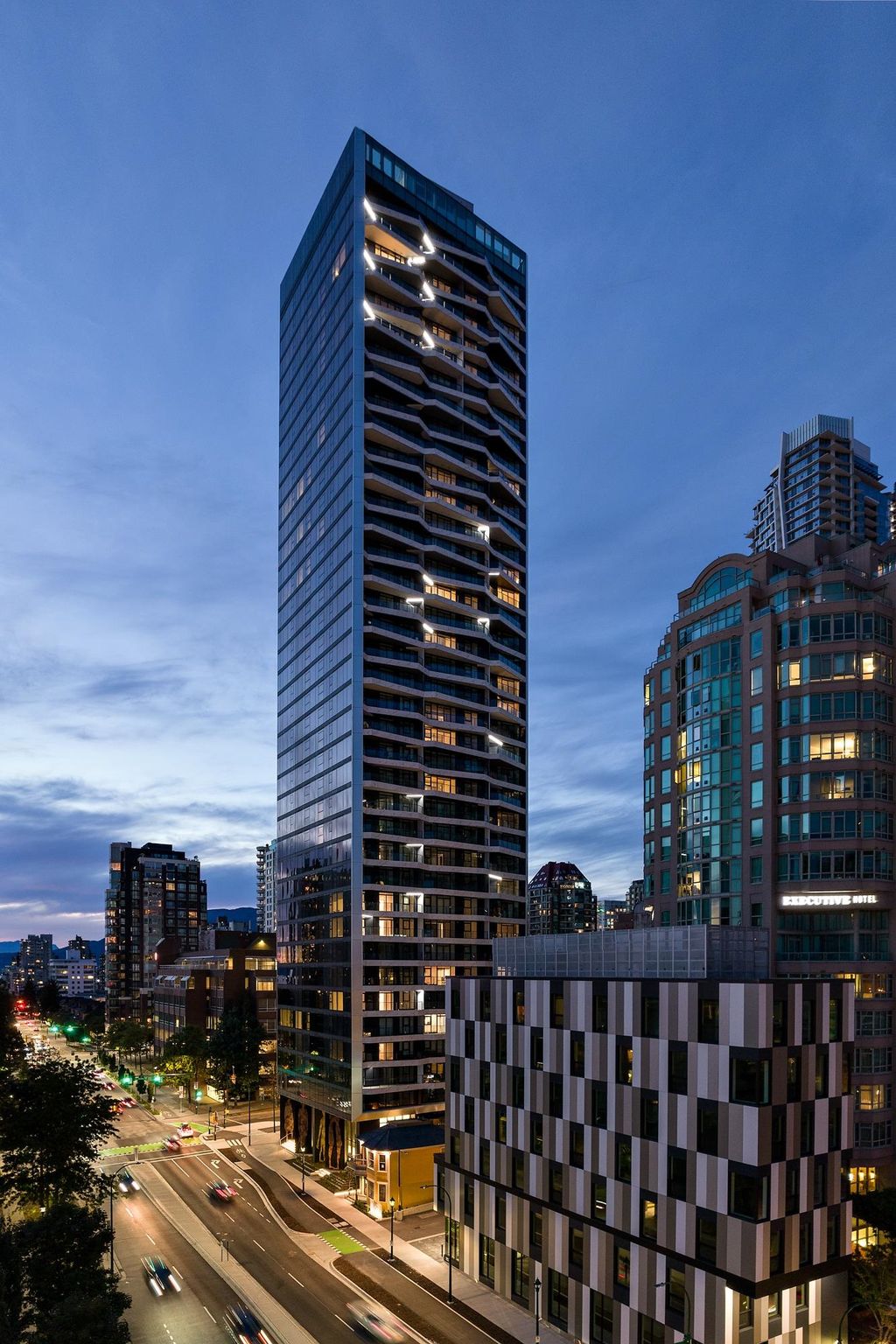 889 Pacific St, #2701