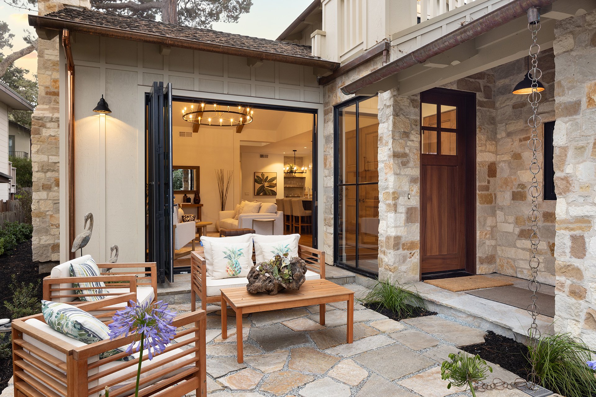 Modern Carmel Haven - Mission 5NW of Santa Lucia