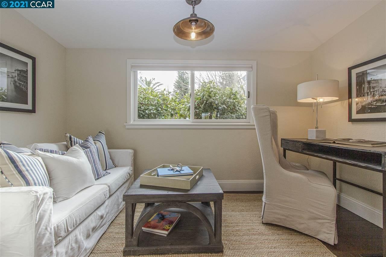 8 Foothill Park Ter