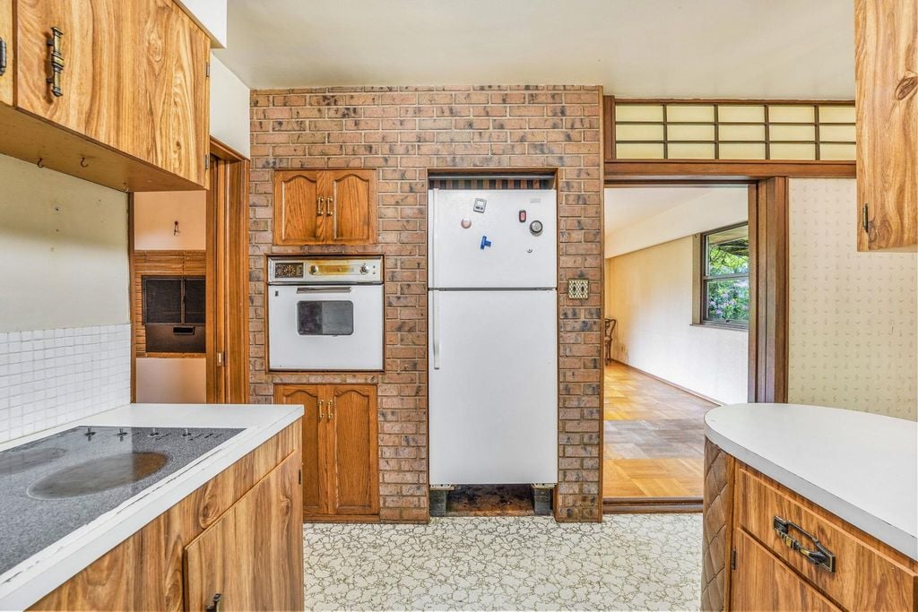 571 Glenross Rd