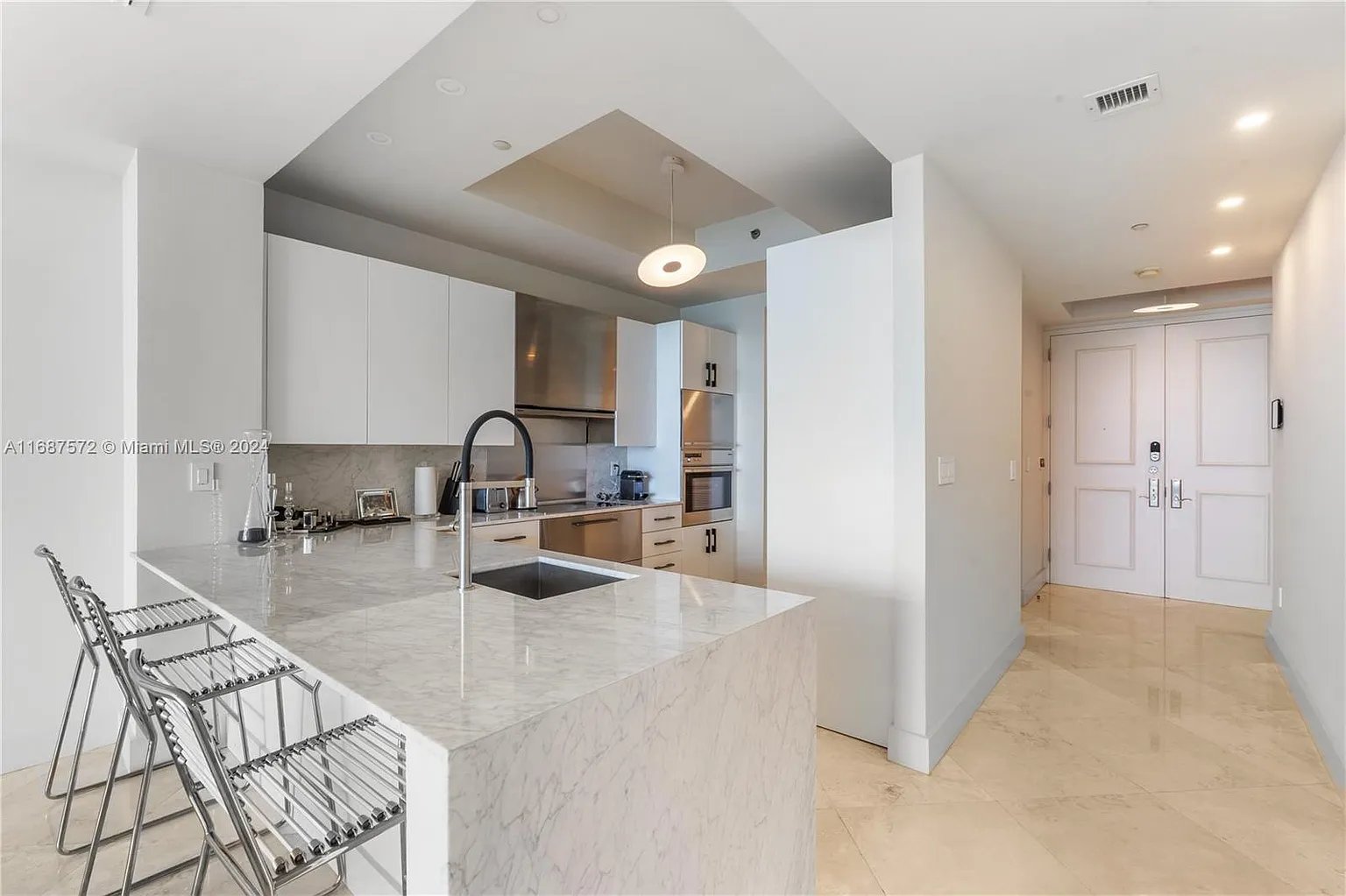 100 S Pointe Dr APT 1603