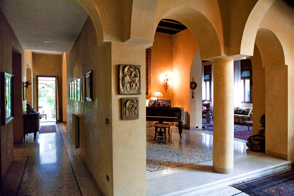 Exclusive Venetian-Style Noble Residence in La Rivatte