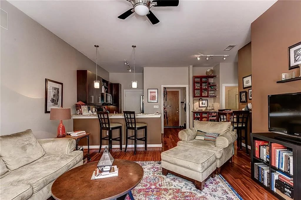 870 Inman Village Pkwy NE