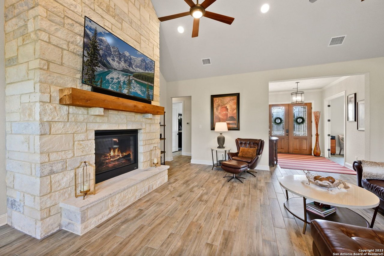 169 Crane Cir