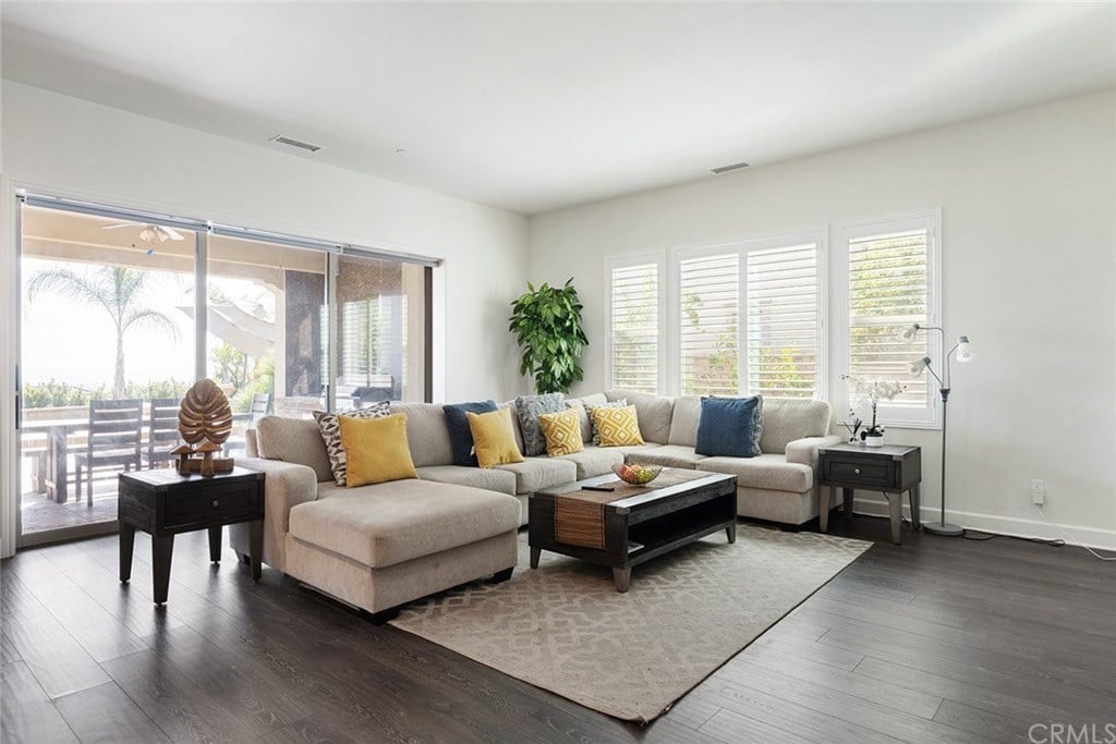 626 E Camellia Way