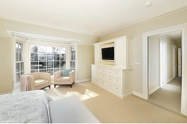166 Sheridan Rd