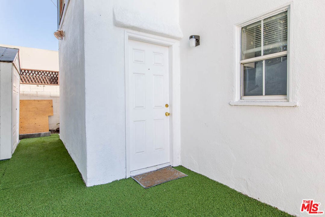 8525 1/2 Cadillac Ave