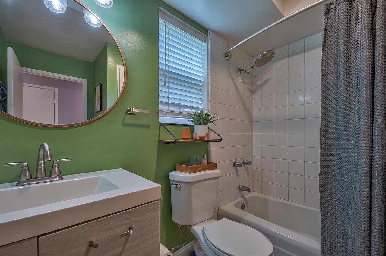 3156 Eucalyptus St APT 8