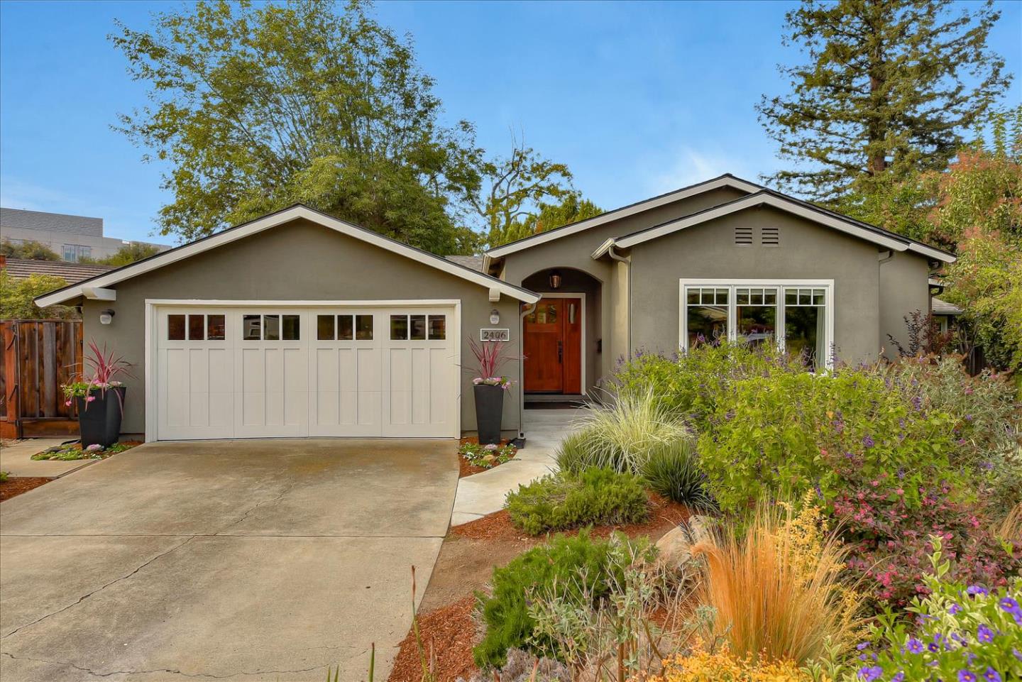 2406 Villa Nueva Way