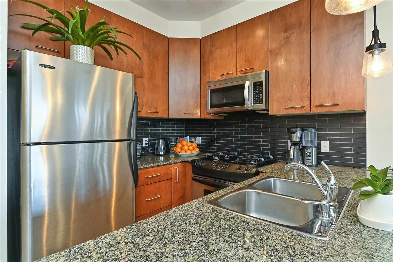 403-8480 Granville Ave