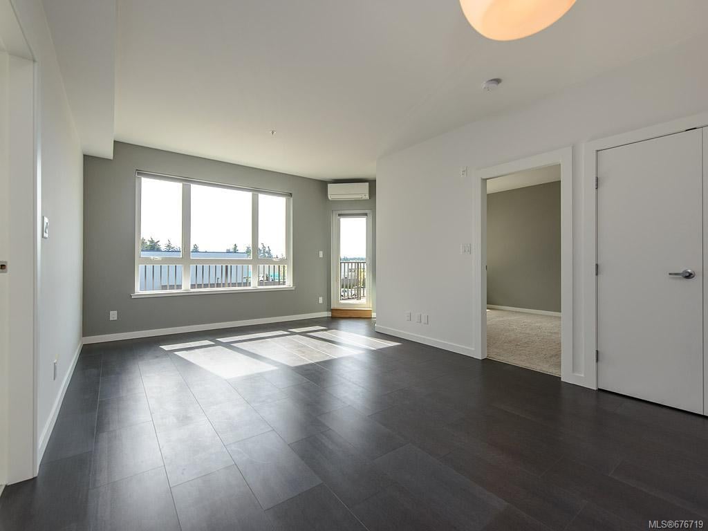 221-2871 Jacklin Rd