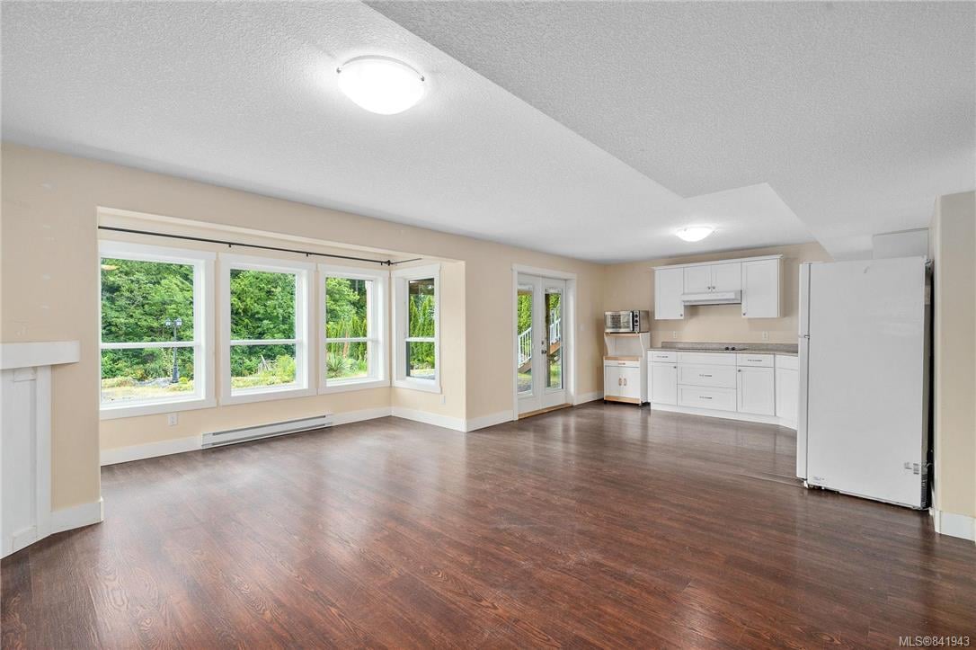 2346 Rozon Rd, Mill Bay