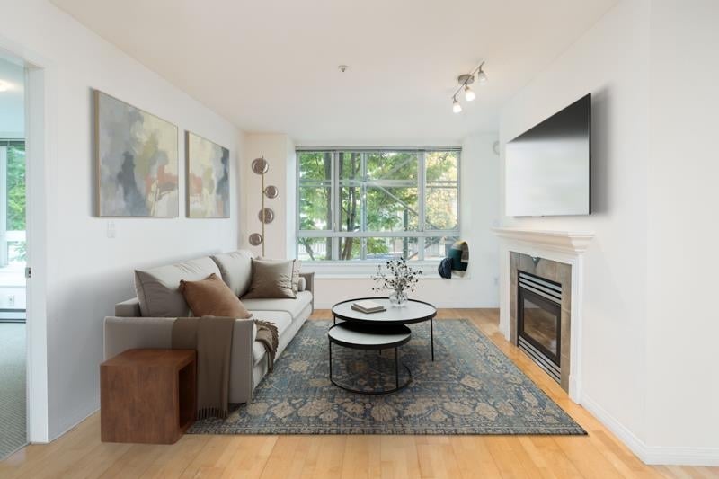 208-3235 W 4th Avenue, Vancouver