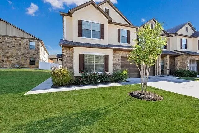 1900 Little Elm Trl