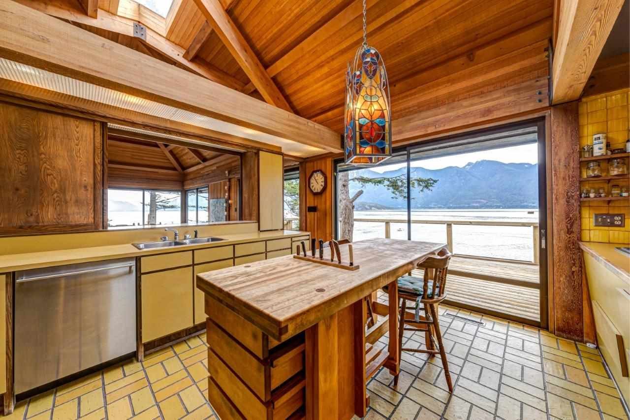 1693 Old Eagle Cliff Rd