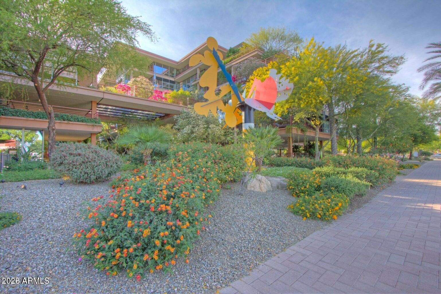 7117 E Rancho Vista Dr, #5001