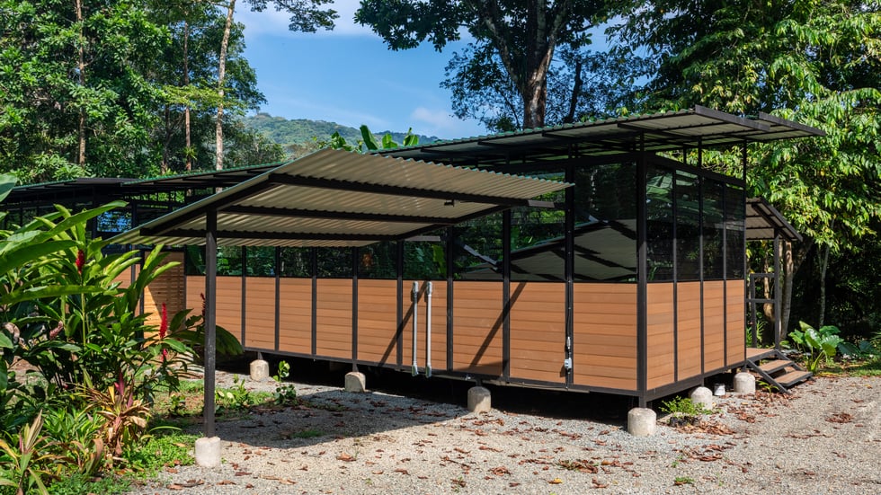 Riverfront Surf House in Playa Dominical Walk to the Beach