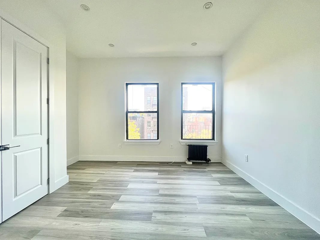 637 Saint Marks Avenue #3B