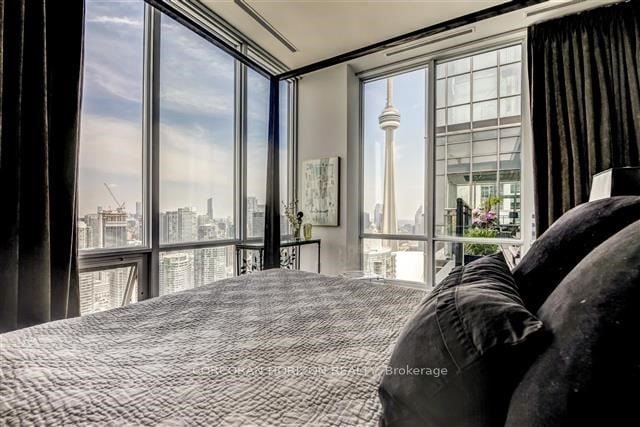 CITYPLACE PENTHOUSE 