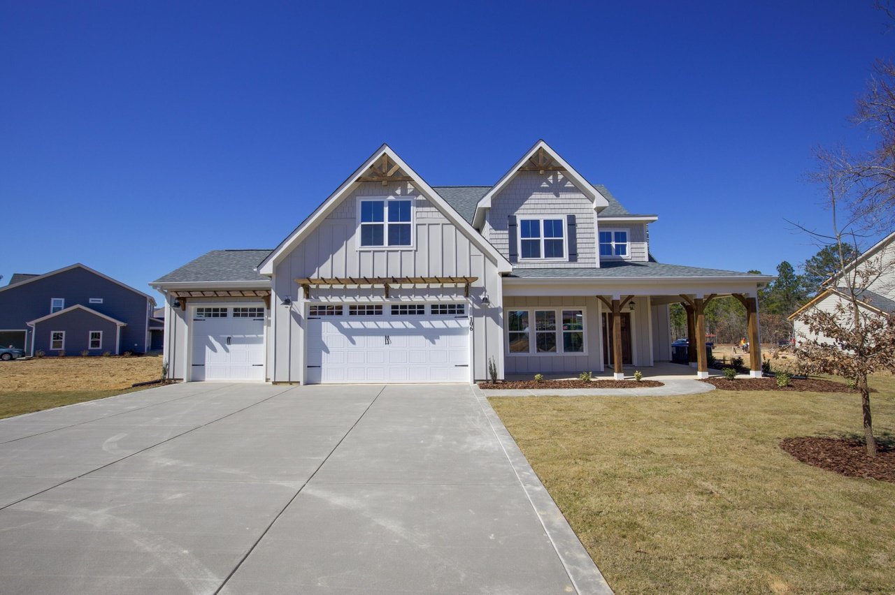106 Amelia Dr