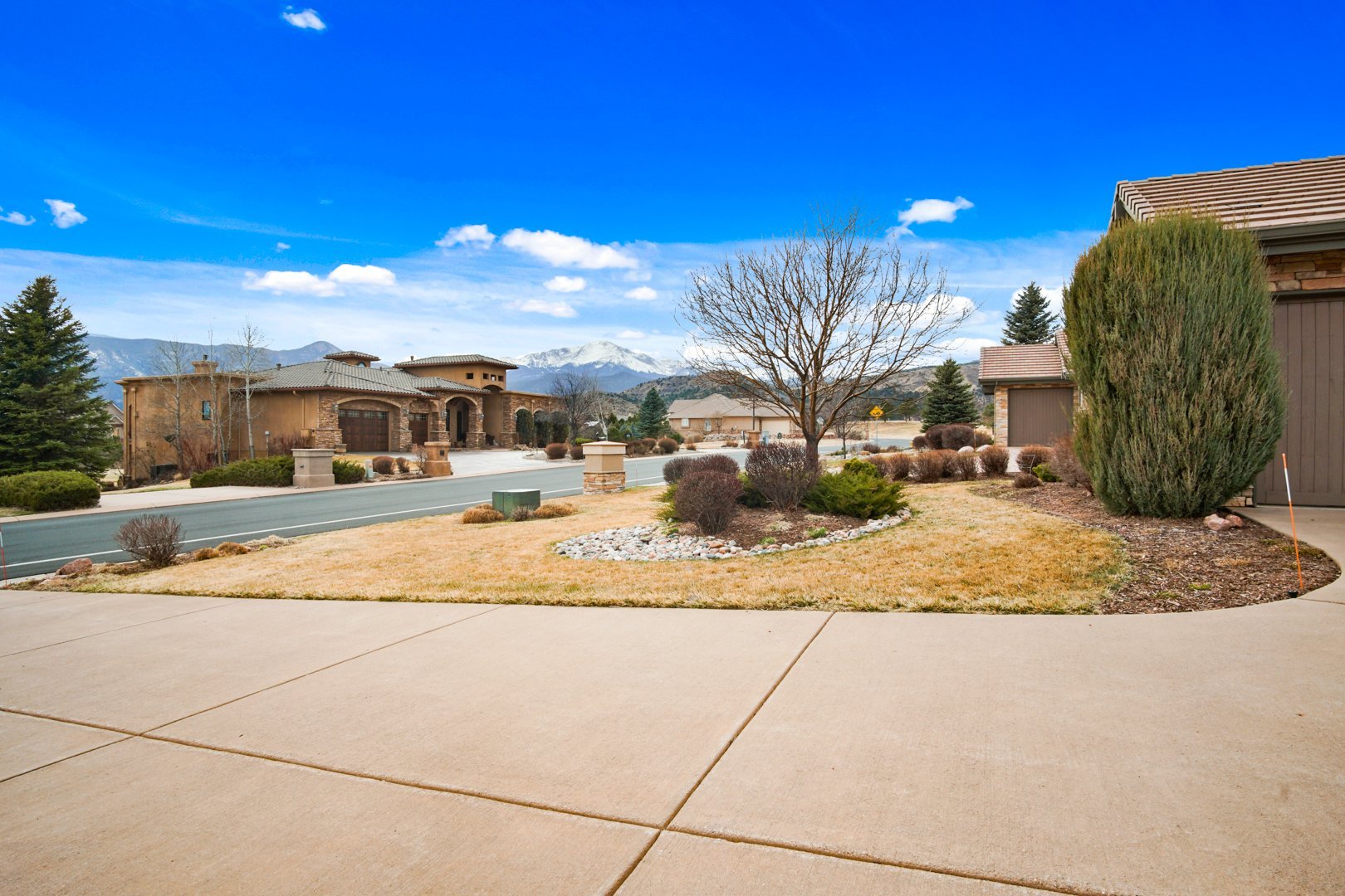 3770 Hill Circle