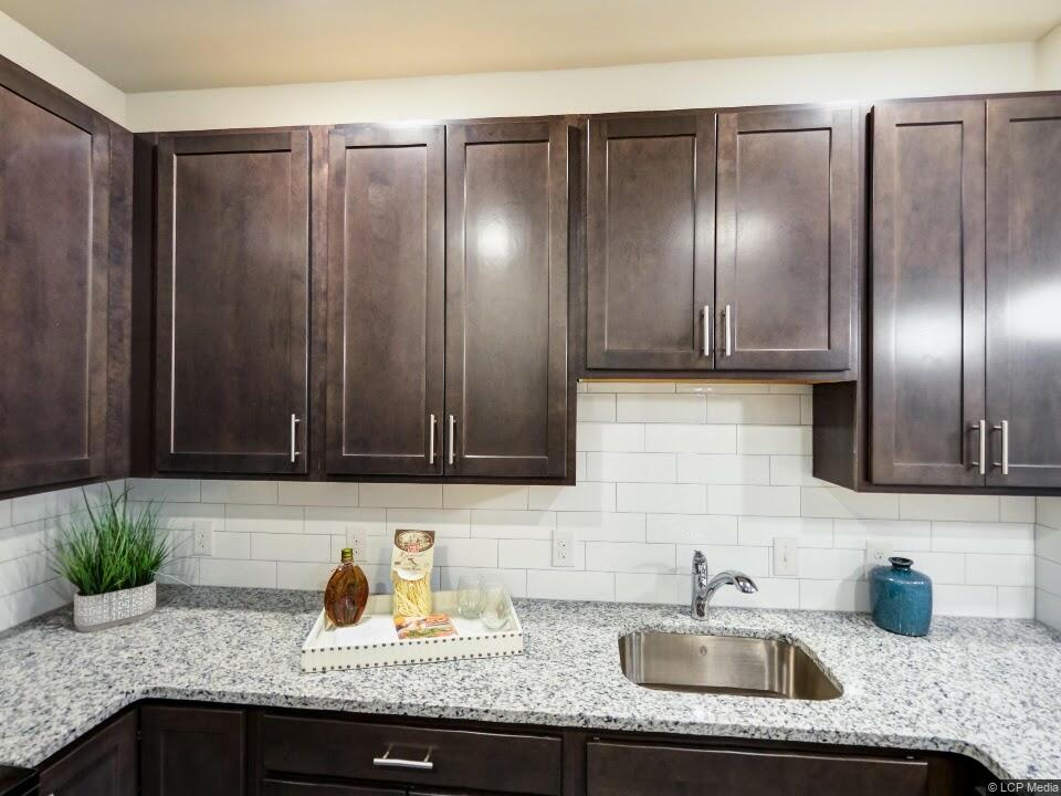 3 Camelot Ct
