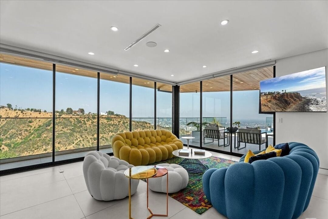 Celestia Estate, Hercules Dr, 90046