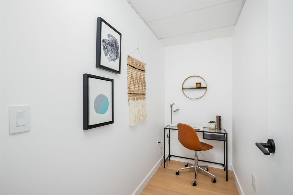 82 W King Edward Ave