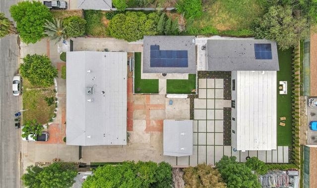 19513-19515 Cantara St