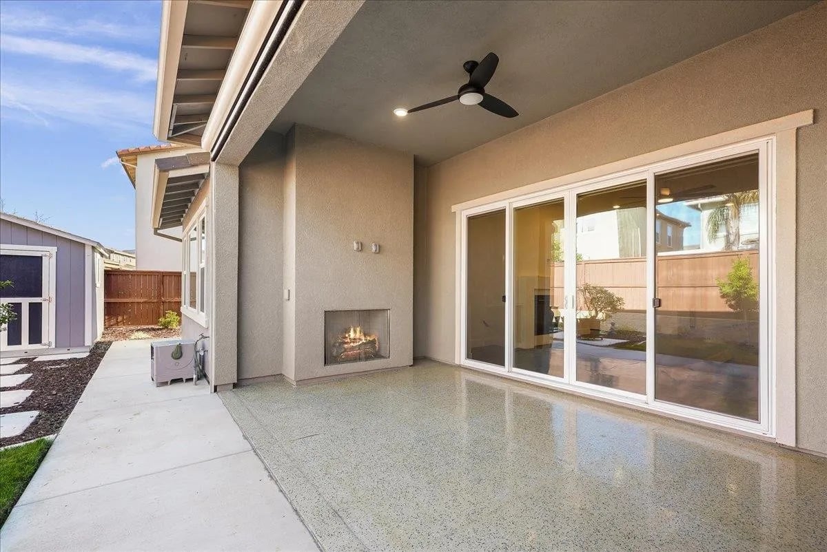 3553 Egret Dr