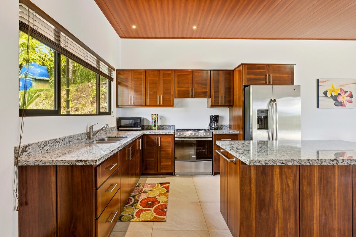 1.62 ACRES – Luxury 3 Bedroom Home Plus Guest House With Breathtaking Valley Views & Private Creek Access, Private Mountain Retreat!!!