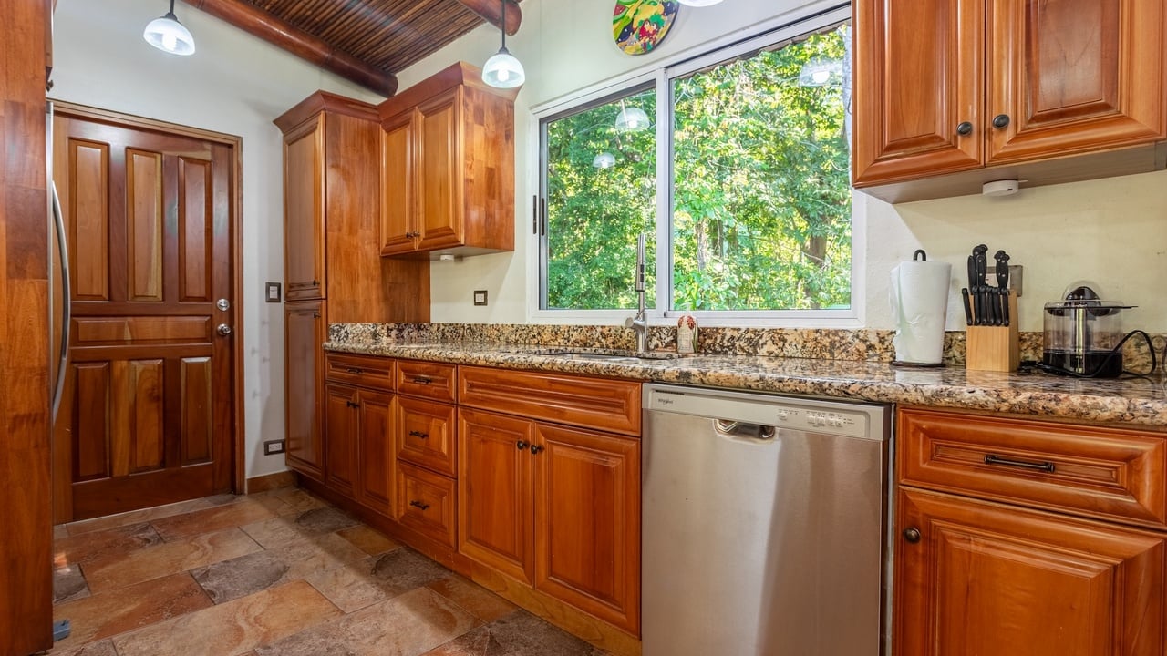 Whale’s Tail Ocean View Estate with Extra Lot in Uvita