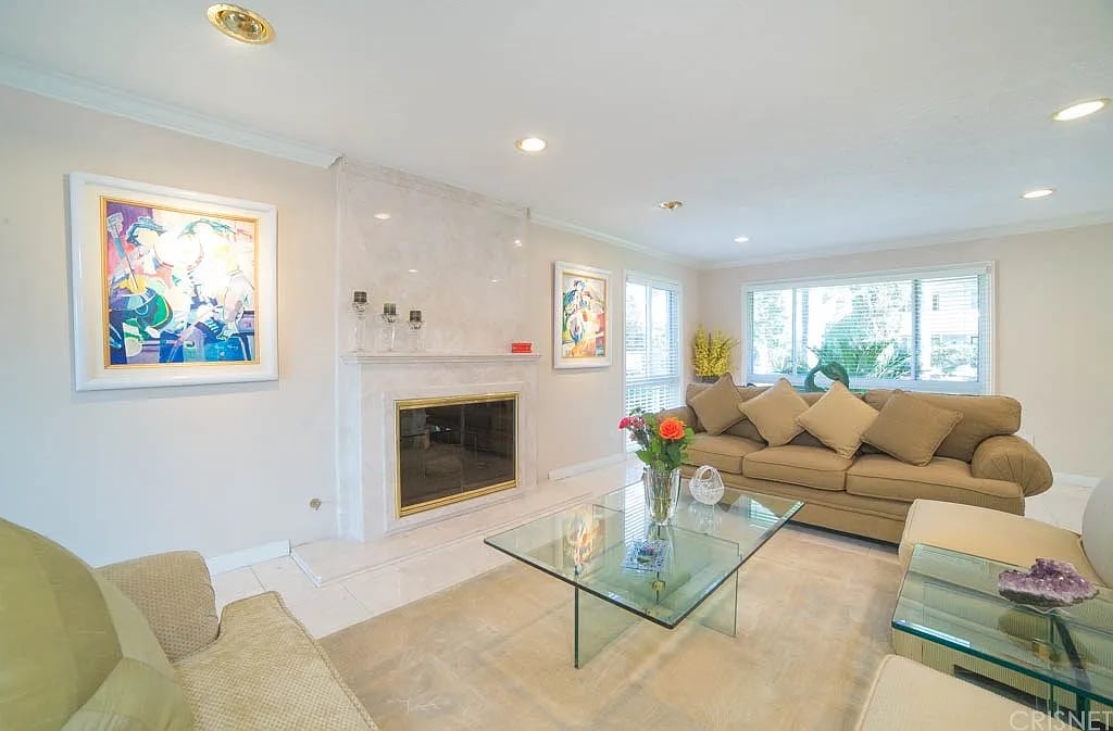 23516 Aetna St