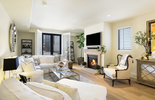140 S. Oakhurst Drive #203