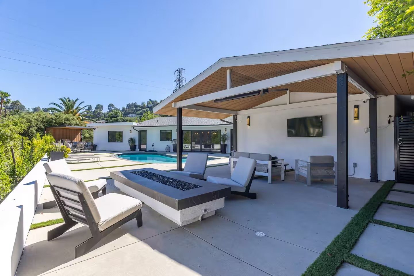Casa Dona by Oraklus