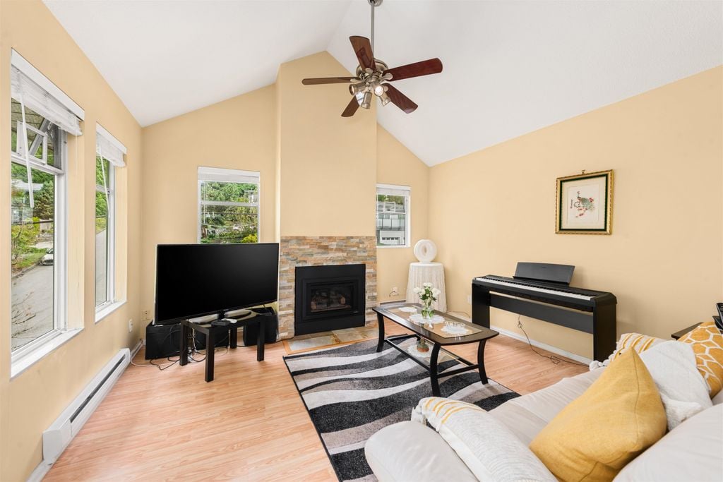 5335 Hastings St, #401