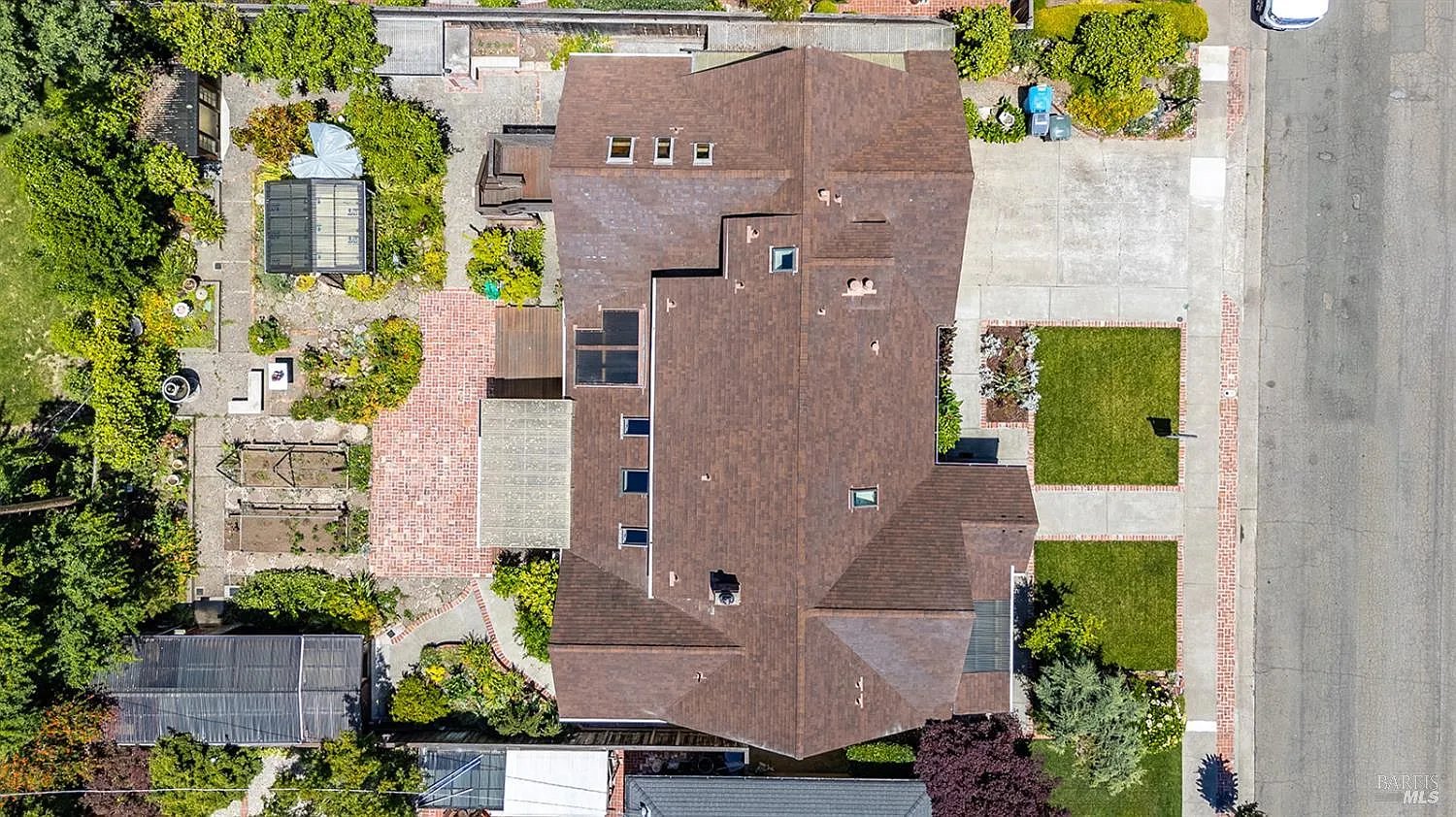 2453 Delevan Way