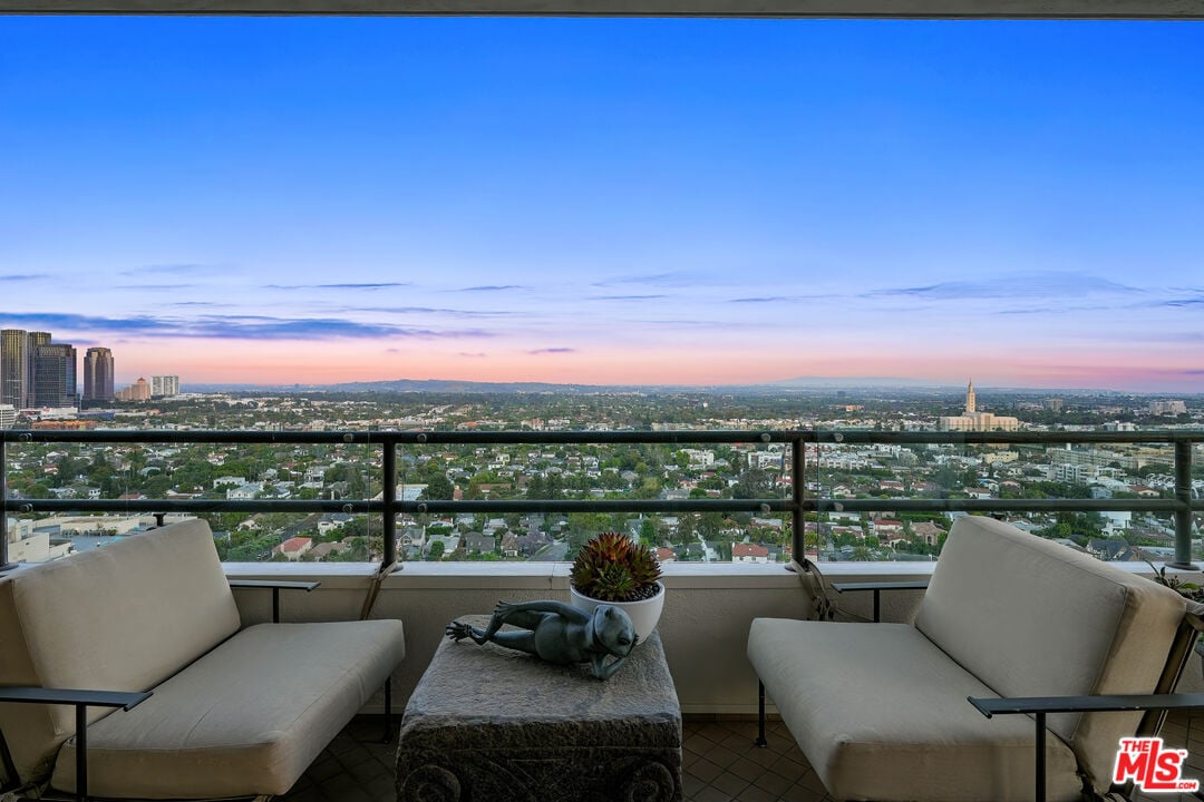10601 Wilshire Blvd Unit: 20C