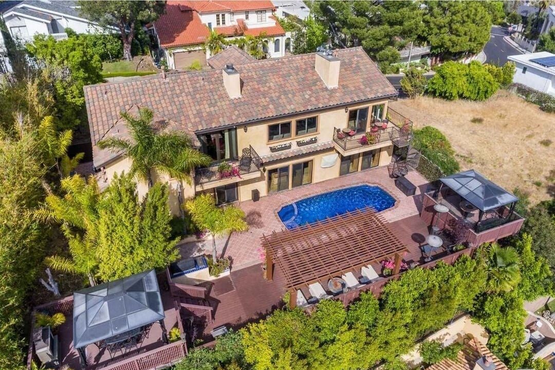 Celestia Crest, Venus Dr, 90046