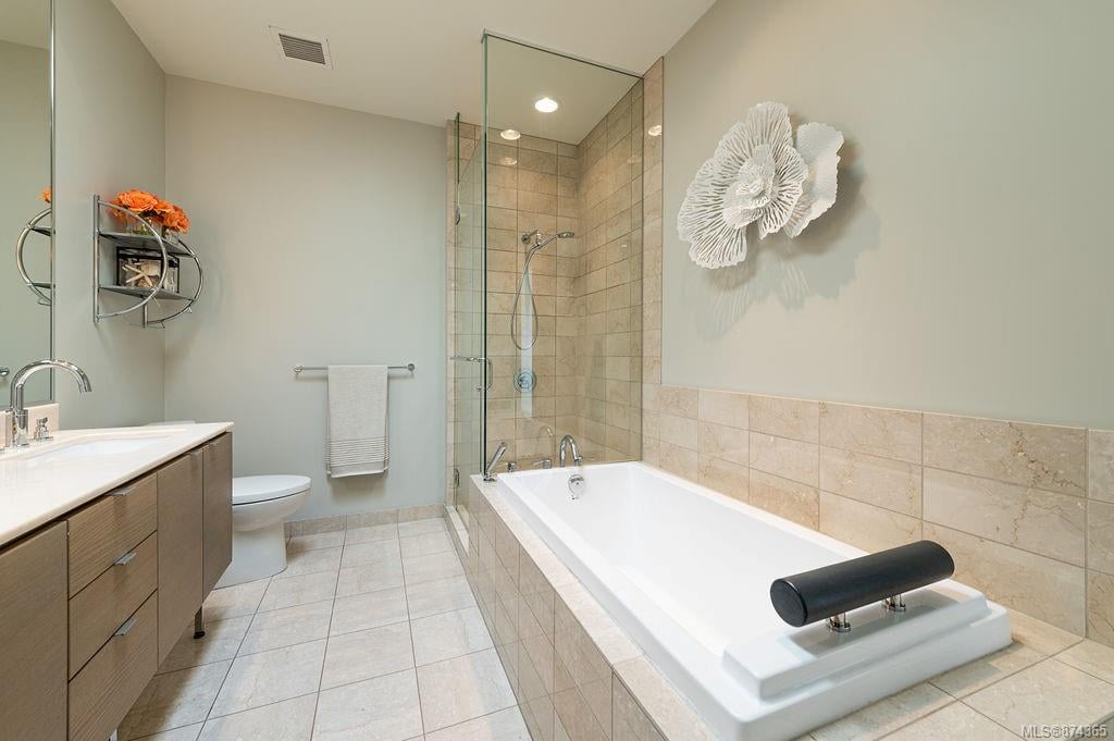 709-9809 Seaport Pl