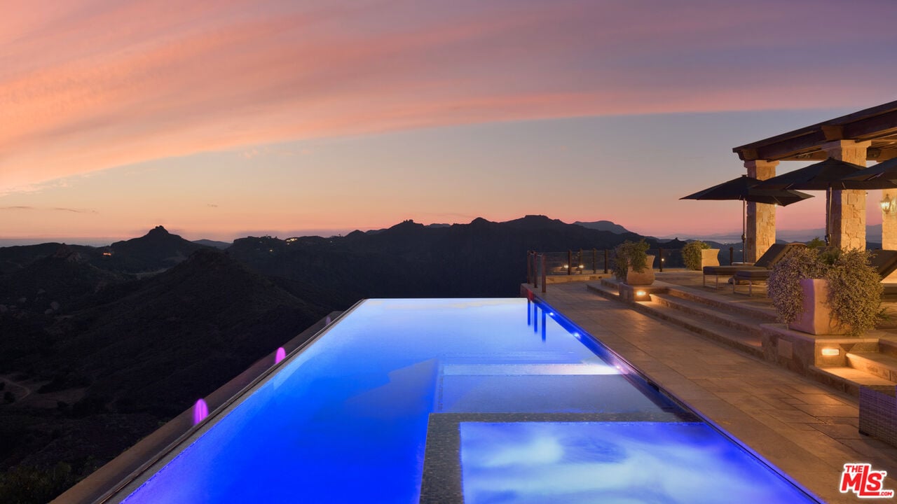 340 Kanan Dume Rd