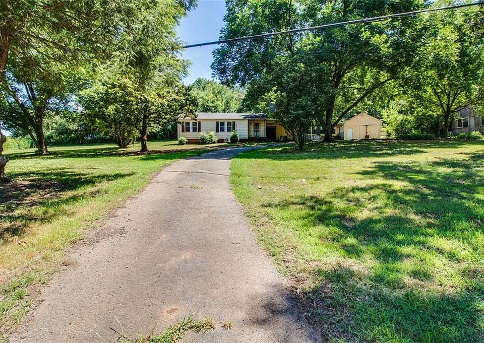 122 Peeples Valley Rd NE