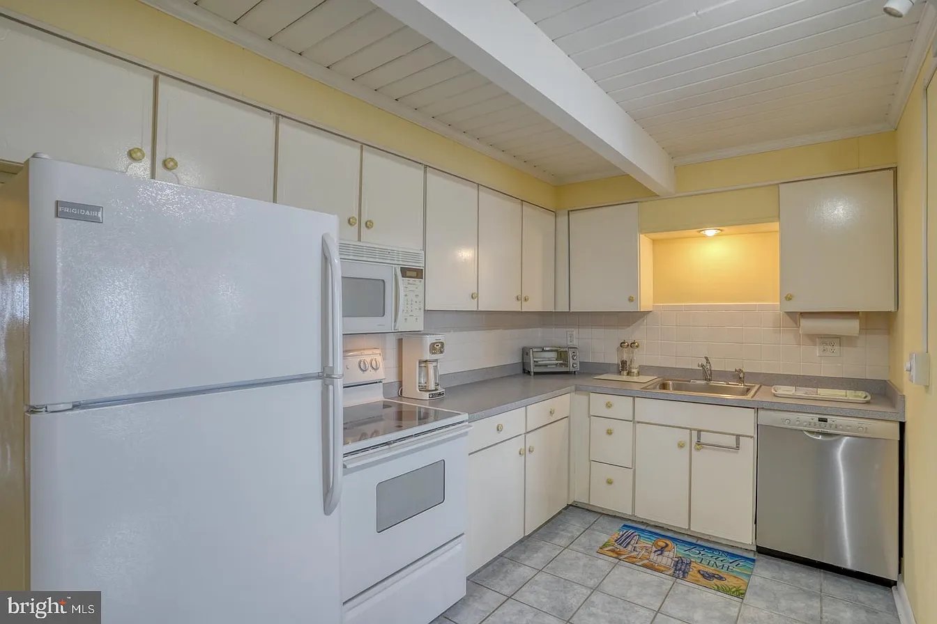 7401 Atlantic Ave #33