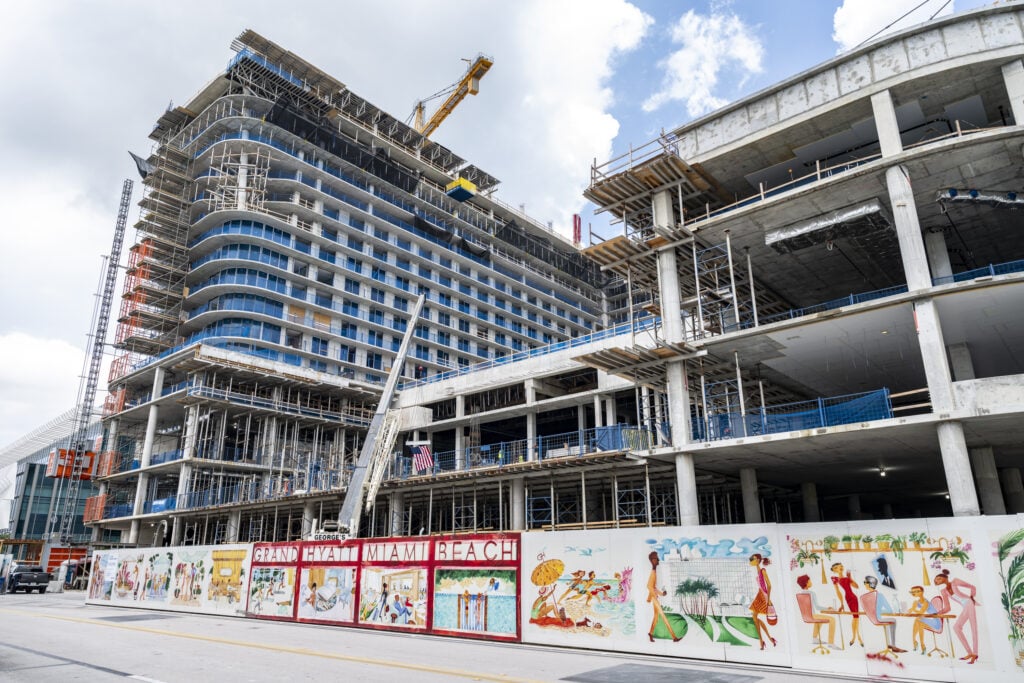 Construction Tops Out on 17-Story Grand Hyatt Miami Beach Convention Center Hotel