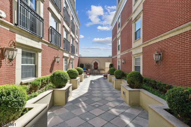 111 Prospect Street Unit: 3F