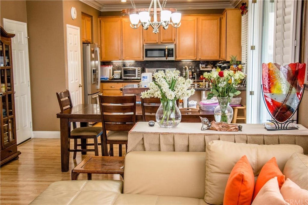 8 Ametrine Way