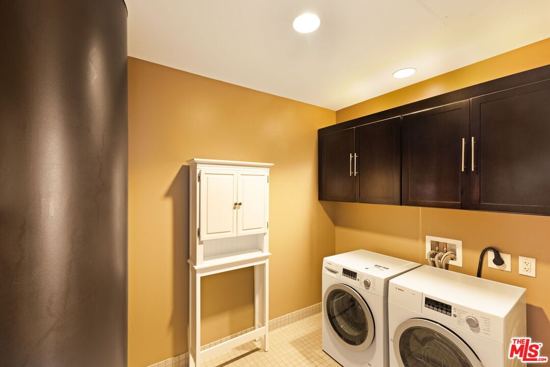 6250 Hollywood Blvd, #8A
