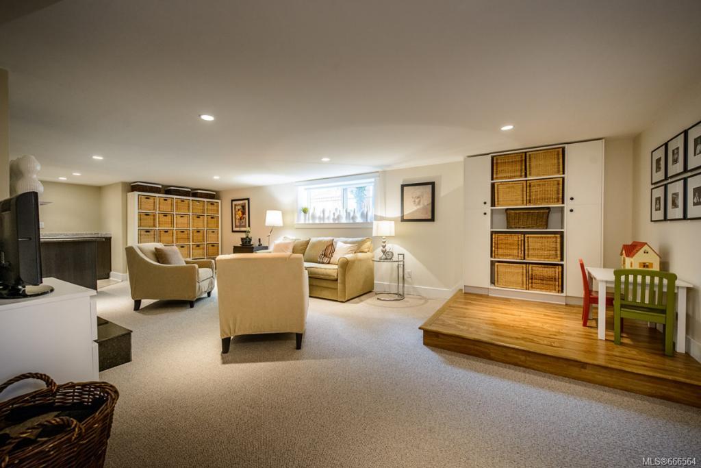 3155 Westdowne Rd, Oak Bay